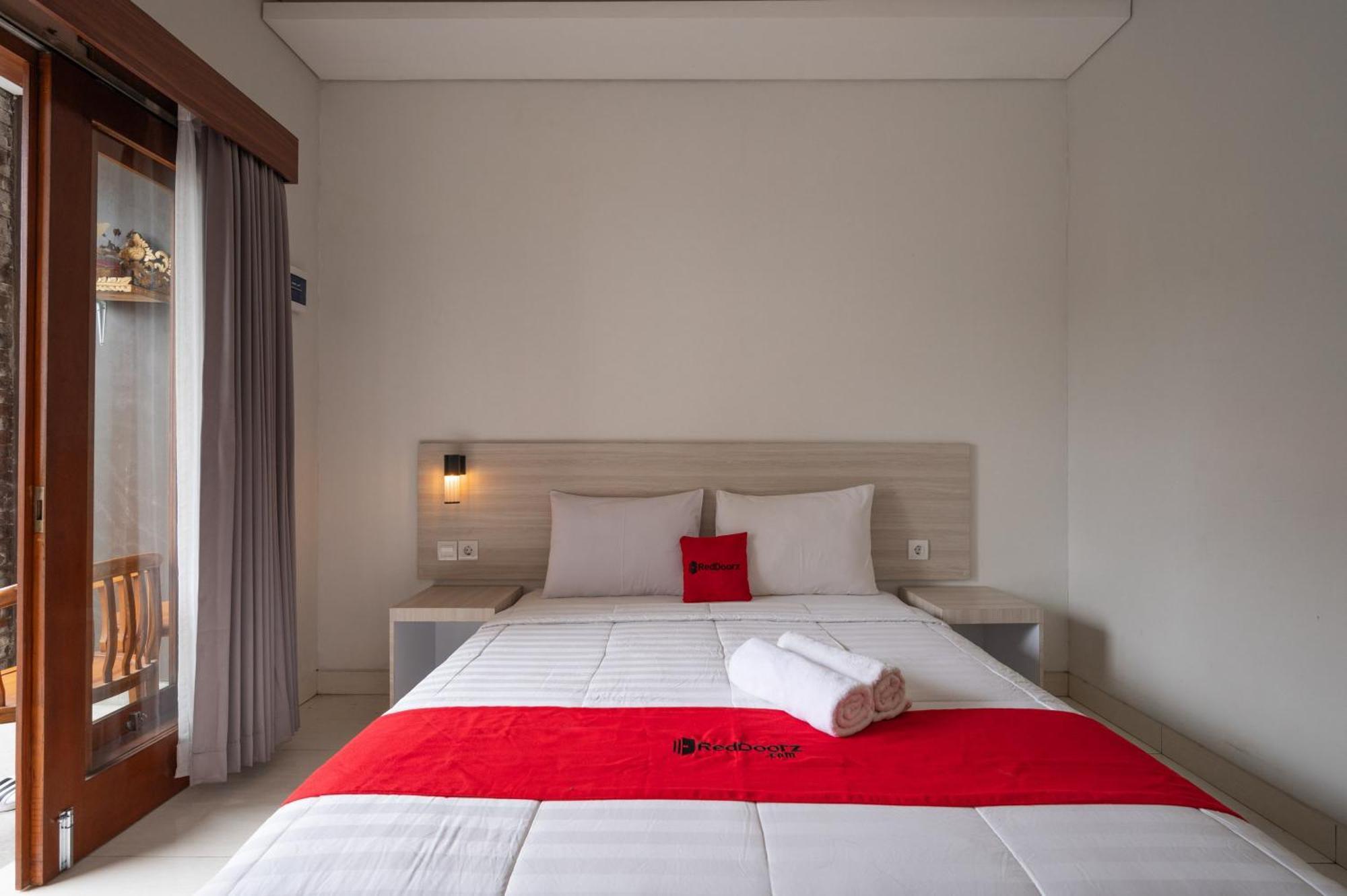 Reddoorz Plus At Yasa'S Living Denpasar Санур Екстер'єр фото