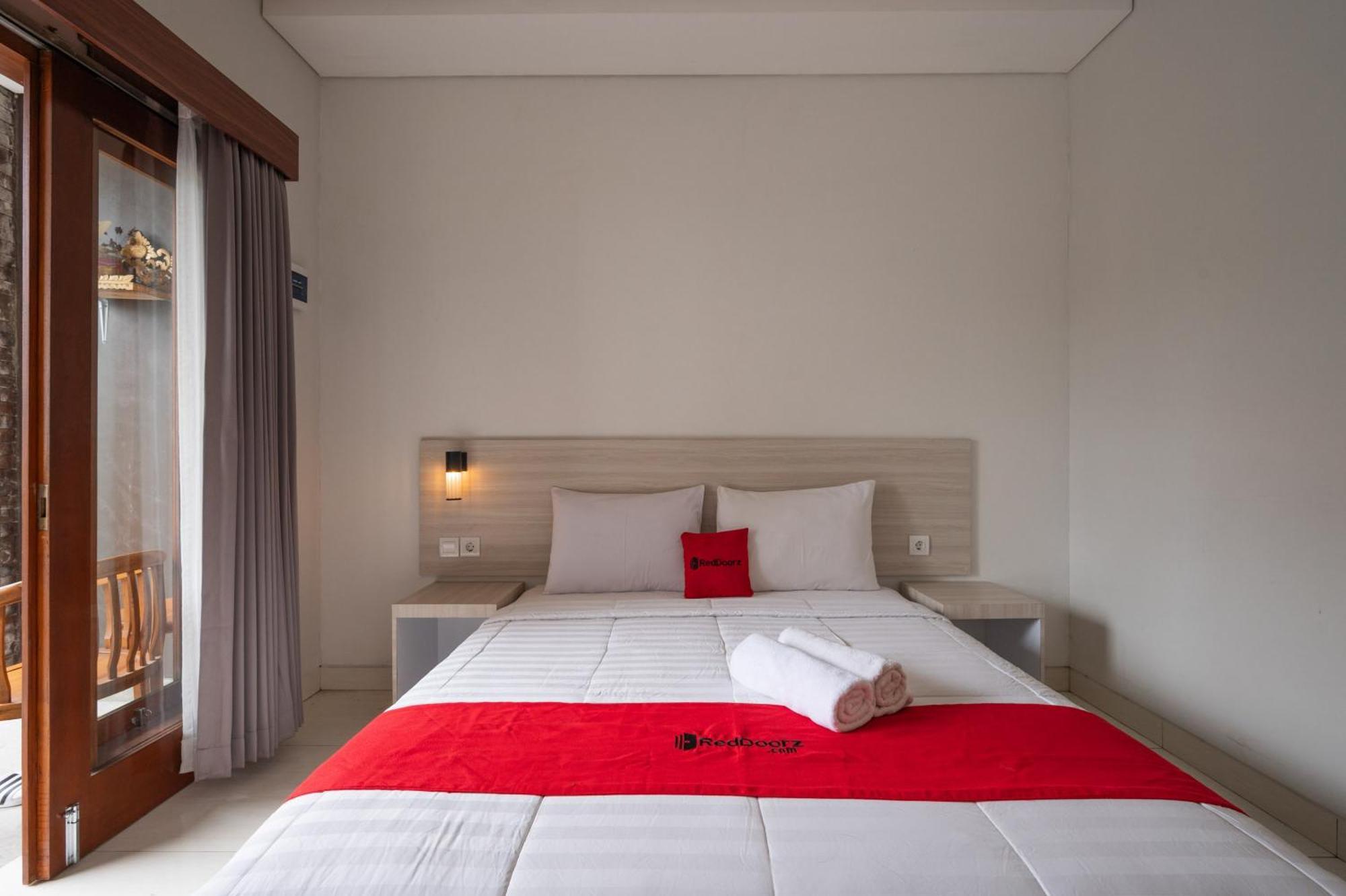 Reddoorz Plus At Yasa'S Living Denpasar Санур Екстер'єр фото